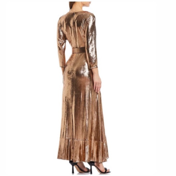 🚨SOLD🚨‼️‼️ Eliza J Surplice 3/4 Sleeve Metallic Foil Belted Wrap Front Gown - Picture 2 of 7